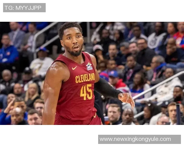 猛龙半场领先骑士13分巴恩斯表现出色米切尔状态低迷仅得8分