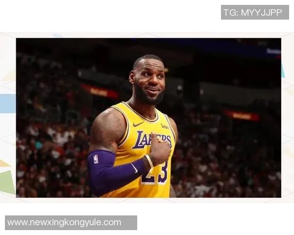 浓眉调侃三状元比一手势称自己拥有大学冠军荣耀