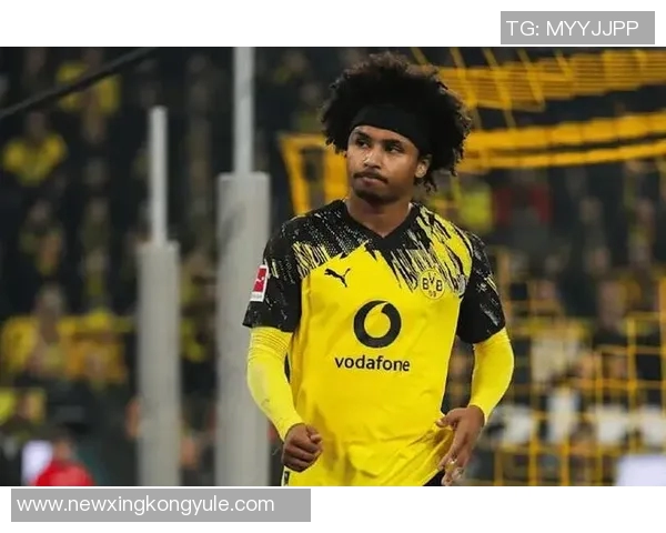 阿德耶米在多特遭遇困境曼联与其经纪人门德斯展开接触