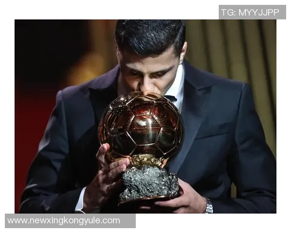 曼城官推庆祝罗德里获金球奖一周年回顾精彩瞬间